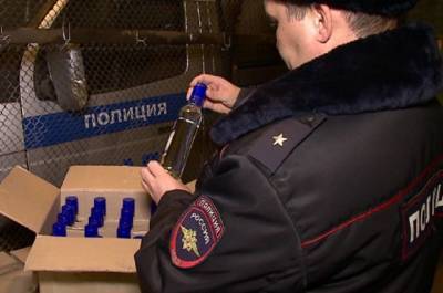 Полиция Петербурга изъяла 5 тонн нелегально произведенного алкоголя - karpovka.com - Санкт-Петербург