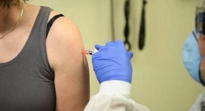 Франция сомневается в российской вакцине от COVID-19 - enovosty.com - Франция