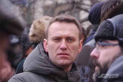 Алексей Навальный - Названы возможные причины госпитализации Навального — Известия - aif.ru