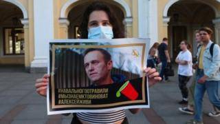 Алексей Навальный - Дайджест: Навального готовы вывезти из России, Байден обещает вывести Америку из тьмы - bbc.com - Россия - Германия - Омск