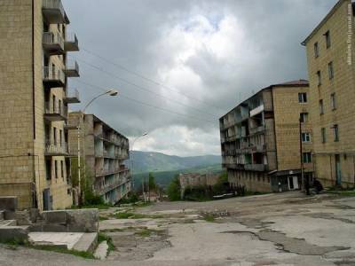 Хикмет Гаджиев - Армения пытается уничтожить следы Азербайджана на оккупированных землях - aze.az - Армения - Азербайджан