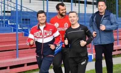Дмитрий Артюхов - Глава Ямала продолжает работать в Губкинском в рамках поездки по округу - fedpress.ru - Ямал