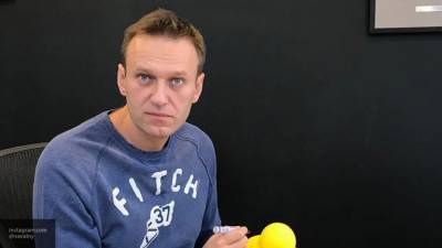 Алексей Навальный - Медики настаивают на преждевременности транспортировки Навального - nation-news.ru - Москва - Омск - Томск