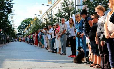 Андрюс Тапинас - Более 30 тысяч человек станут в живую цепь от Вильнюса до границы с Беларусью - gomel.today - Белоруссия - Литва - Вильнюс