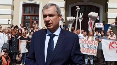 Павел Латушко - Новый директор Купаловского театра объяснил его закрытие - gazeta.ru - Минск