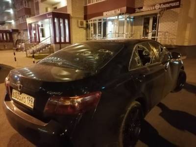 В Воронеже во дворе порезали водителей и расстреляли машину - moe-online.ru - Воронеж