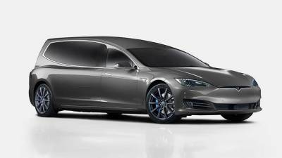Электромобиль Tesla Model S превратили в катафалк - iz.ru - Англия - Израиль - Того