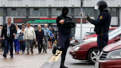 Жители Минска начали массово скупать валюту - gazeta.ru - Белоруссия - Минск
