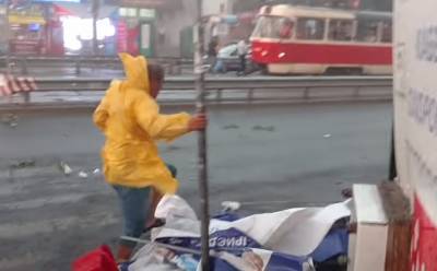 Синоптики предупредили киевлян об опасности: "Закрывайте окна, к водоемам - ни ногой" - kiev.politeka.net - Киев - Днепропетровская обл.
