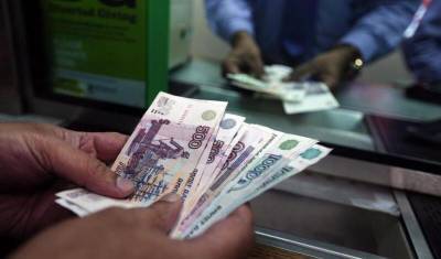 Каждый третий вкладчик в России готов забрать деньги из банка - newizv.ru - Россия