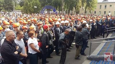 Около 3,6 тысячи работников ОАО «Нафтан» подписались под политическими требованиями - naviny.by - Белоруссия