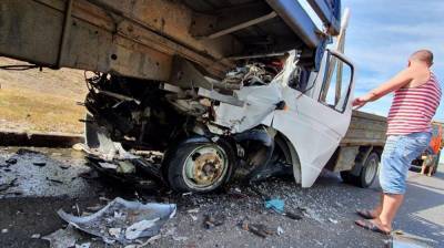 Воронежцы сообщили о жуткой аварии с 2 грузовиками - vestivrn.ru - Воронеж