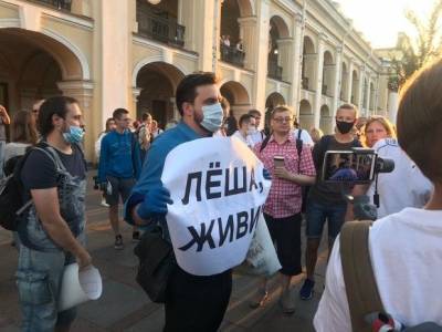 Алексей Навальный - Александр Мураховский - Главврач объявил о решении оставить Навального в омской больнице - rosbalt.ru - Германия - Омск