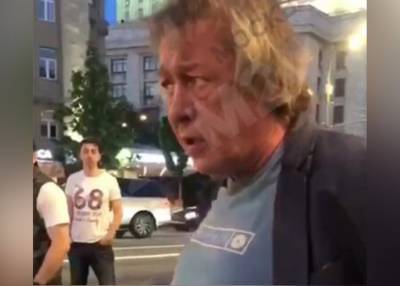Михаил Ефремов - Ефремов считает, что на снятом видео возле бара в ночь ДТП находится не он - m24.ru - Москва