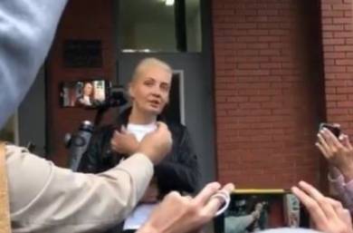 Владимир Путин - Алексей Навальный - Юлия Навальная - Из больницы, где лежит Навальный вывезли немецких врачей — жена - rusjev.net - Россия - Германия