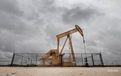Нефть впервые за две недели упала ниже 44 долларов - korrespondent.net - Лондон