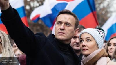 Алексей Навальный - Владимир Соловьев - Юлия Навальная - Жена Навального требует новых подробностей о состоянии блогера в реанимации - polit.info - Россия - Германия - Омск