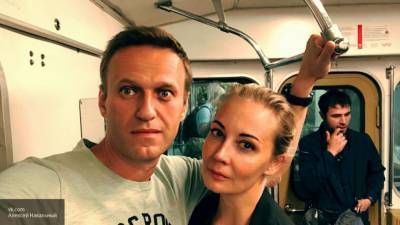 Алексей Навальный - Руслан Осташко - Юлия Навальная - Жена Навального настаивает на перевозке мужа в Германию - nation-news.ru - Германия - Берлин - Омск