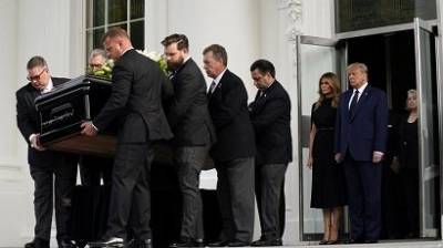 Дональд Трамп - Мелания Трамп - Роберт Трамп - Церемония прощания с братом президента США Робертом Трампом состоялась в Белом доме - news.am - США - Армения