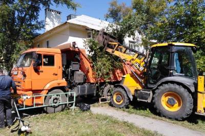 Убрать мусор и вырубить поросль: в Липецке продолжается серия субботников - lipetskmedia.ru - Липецк - Военный