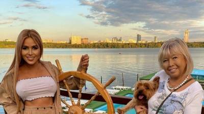 «Я аж вздрогнула»: мать звезды «Дома-2» испугала дочку образом из хоррора «Звонок» - 5-tv.ru
