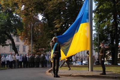 Максим Козицкий - Во Львове торжественно подняли Государственный флаг Украины - vkcyprus.com - Украина - Крым - Львов