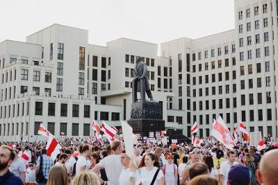 Виктор Хренин - Минобороны Белоруссии предупредило о наказании за осквернение памятников ВОВ - vm.ru - Белоруссия