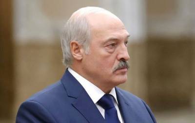 Александр Лукашенко - Николай Лукашенко - В военной форме и с автоматом: в сети показали вооруженного сына Лукашенко - rbc.ua - Белоруссия