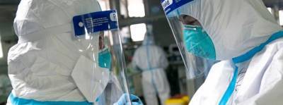 За прошедшие сутки в Якутии коронавирусом заболело более сорока человек - runews24.ru - респ. Саха - Якутск - Ленск