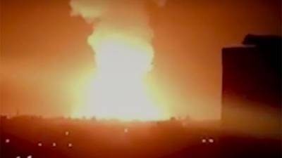 Пожарные потушили огонь на газопроводе в Сирии после взрыва - iz.ru - Сирия - Дамаск