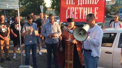 Мило Джуканович - В Черногории верующие вышли на митинги в защиту церкви - tvc.ru - Сербия - Черногория