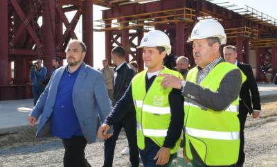 Ямала Дмитрий Артюхов - Артюхов заявил, что мост через Обь за ₽80 млрд на Ямале начнут строить зимой этого года - znak.com