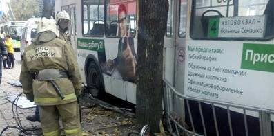 Водителю троллейбуса, сбившего людей на остановке в Орле, вынесли приговор - vechor.ru - Орел