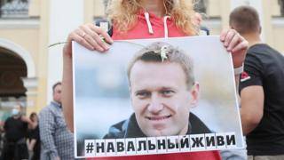 Дональд Трамп - Алексей Навальный - Ангела Меркель - Сергей Скрипаль - Дайджест: немецкие медики считают, что Навального отравили, в Британии думают избавиться от танков - bbc.com - США - Англия - Германия