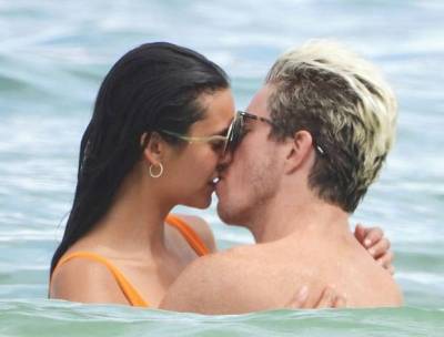 Нина Добрев страстно целуется с Шоном Уайтом на берегу океана в Мексике - skuke.net - Мексика