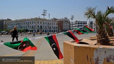 Файеза Саррадж - Митингующие против режима Сарраджа собираются у штаба ПНС в Триполи - politros.com - Ливия - Триполи