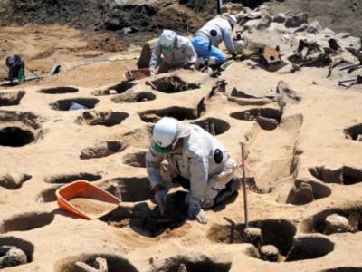 Археологи нашли жуткое древнее захоронение: более 1500 сплюснутых тел в круглых могильниках - golos.ua - Украина - Япония - Осака