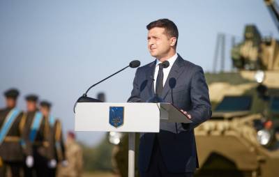 Владимир Зеленский - Зеленский пообещал подписать закон о статусе пленных и пропавших без вести участниках войны на Донбассе - prm.ua - Украина