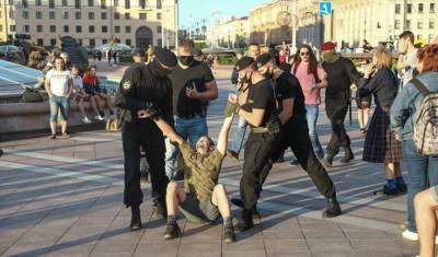 30 протестующих задержали в Белоруссии 26 августа - newizv.ru - Белоруссия - Витебск - р-н Советский