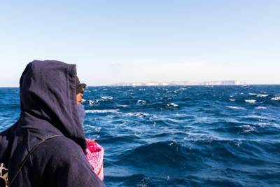 Guardian: Бэнкси профинансировал судно для спасения мигрантов в Средиземном море - rtvi.com - Spain