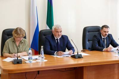 Владимир Уйба - В Коми с 1 сентября введут мониторинг наличия противовирусных препаратов в аптеках и медучреждениях - komiinform.ru - респ. Коми