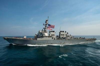 Китайские ВМС вытеснили ракетный эсминец США из своих территориальных вод - argumenti.ru - Китай - США