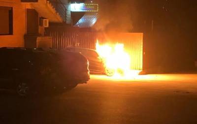 В полиции рассказали о поджоге машины Лероса - korrespondent.net - Киев - Печерск