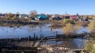 Река Амур подтопила больше 100 дач на хабаровских островах - newinform.com - Москва - Хабаровск