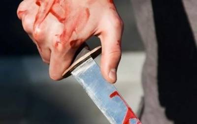 Резня в Северодонецке: патрульные спасали жизнь раненому ножом мужчине - vchaspik.ua - Украина - Северодонецк - Гвардейск