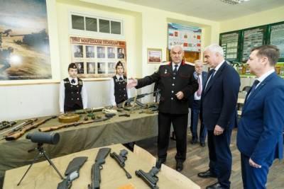Владимир Уйба - Владимир Уйба проверил готовность кадетской школы Сосногорска к учебному году - bnkomi.ru - респ. Коми - Сосногорск