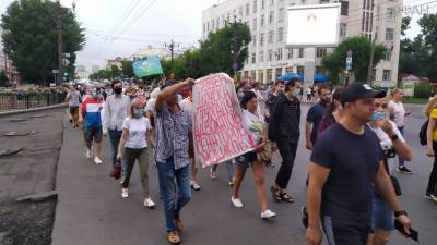 Сергей Фургал - На митинг в поддержку Фургала пришли 50 человек и нетрезвые ВДВ-шники - riafan.ru - Хабаровский край - Хабаровск