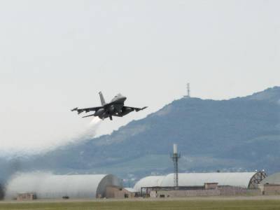В Черном море прошли совместные учения военной авиации и флота США - gordonua.com - США