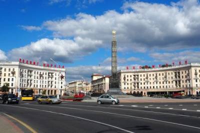 В Минске произошла стычка между митингующими и силовиками - aif.ru - Россия - Белоруссия - Минск