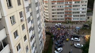 Десятки воронежцев вышли на улицу в защиту Северного леса - vestivrn.ru - Воронеж